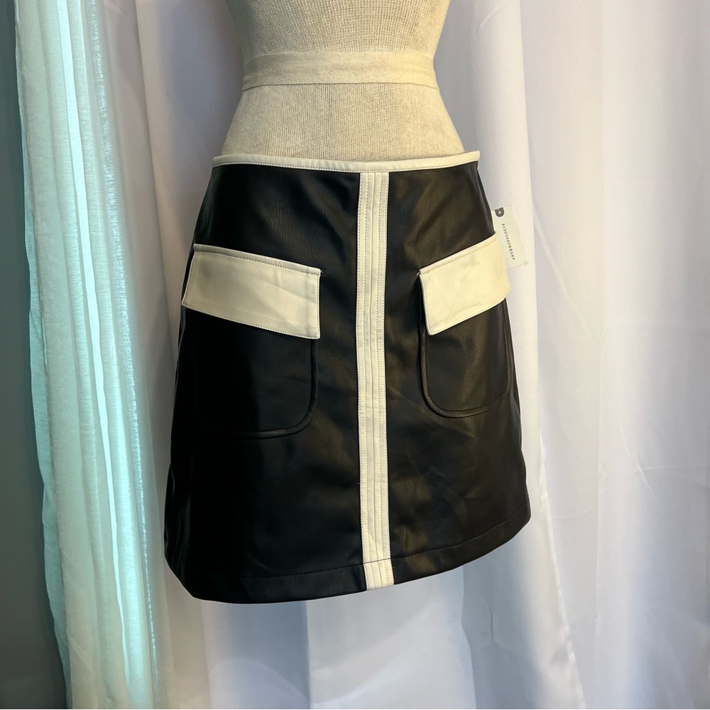 Women’s Black And White By Anthropologie Faux Leather Skirt With Pocket Size S
